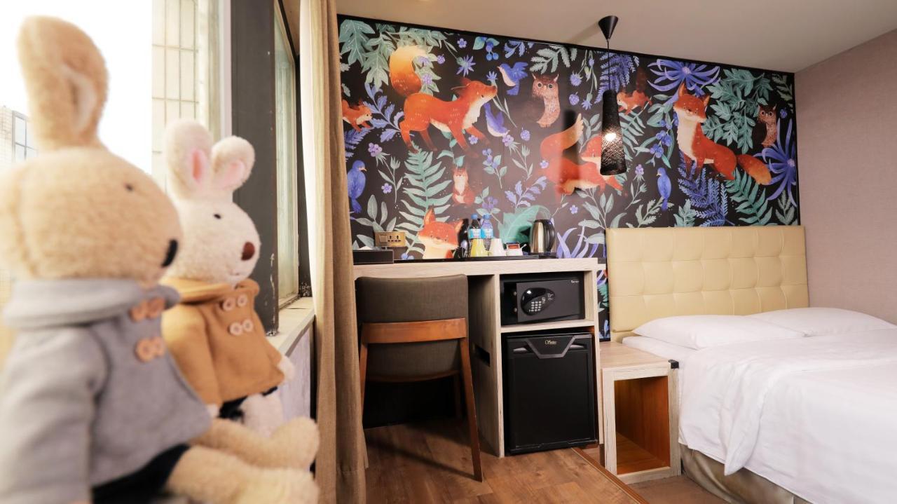 Urtrip Hotel Тайпей Екстериор снимка