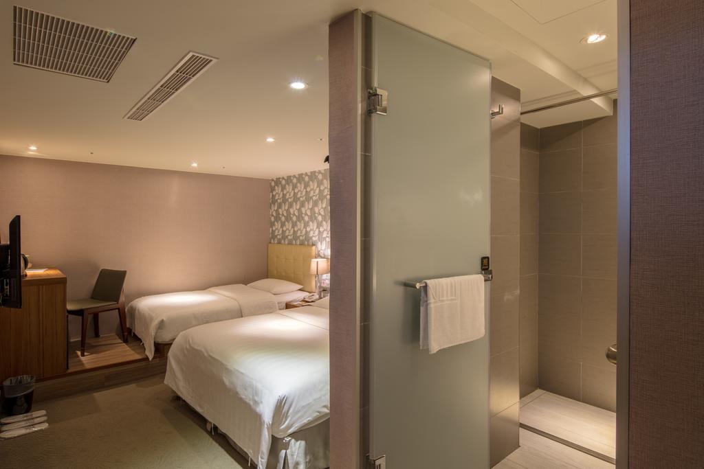 Urtrip Hotel Тайпей Екстериор снимка