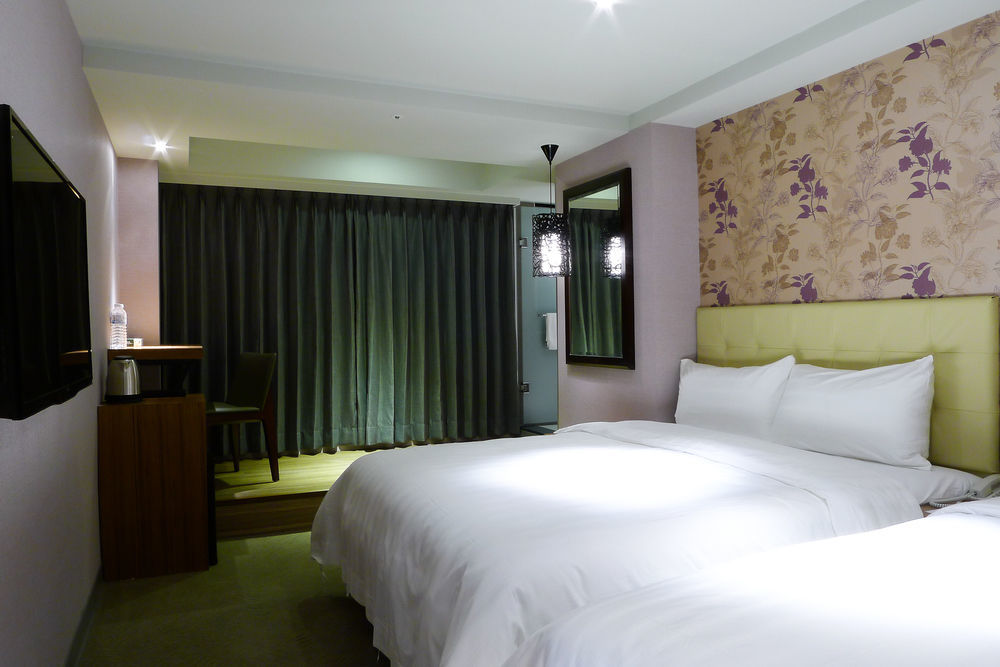 Urtrip Hotel Тайпей Екстериор снимка