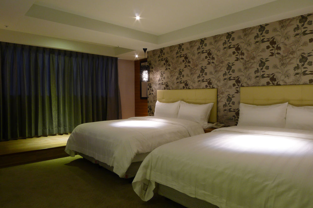 Urtrip Hotel Тайпей Екстериор снимка