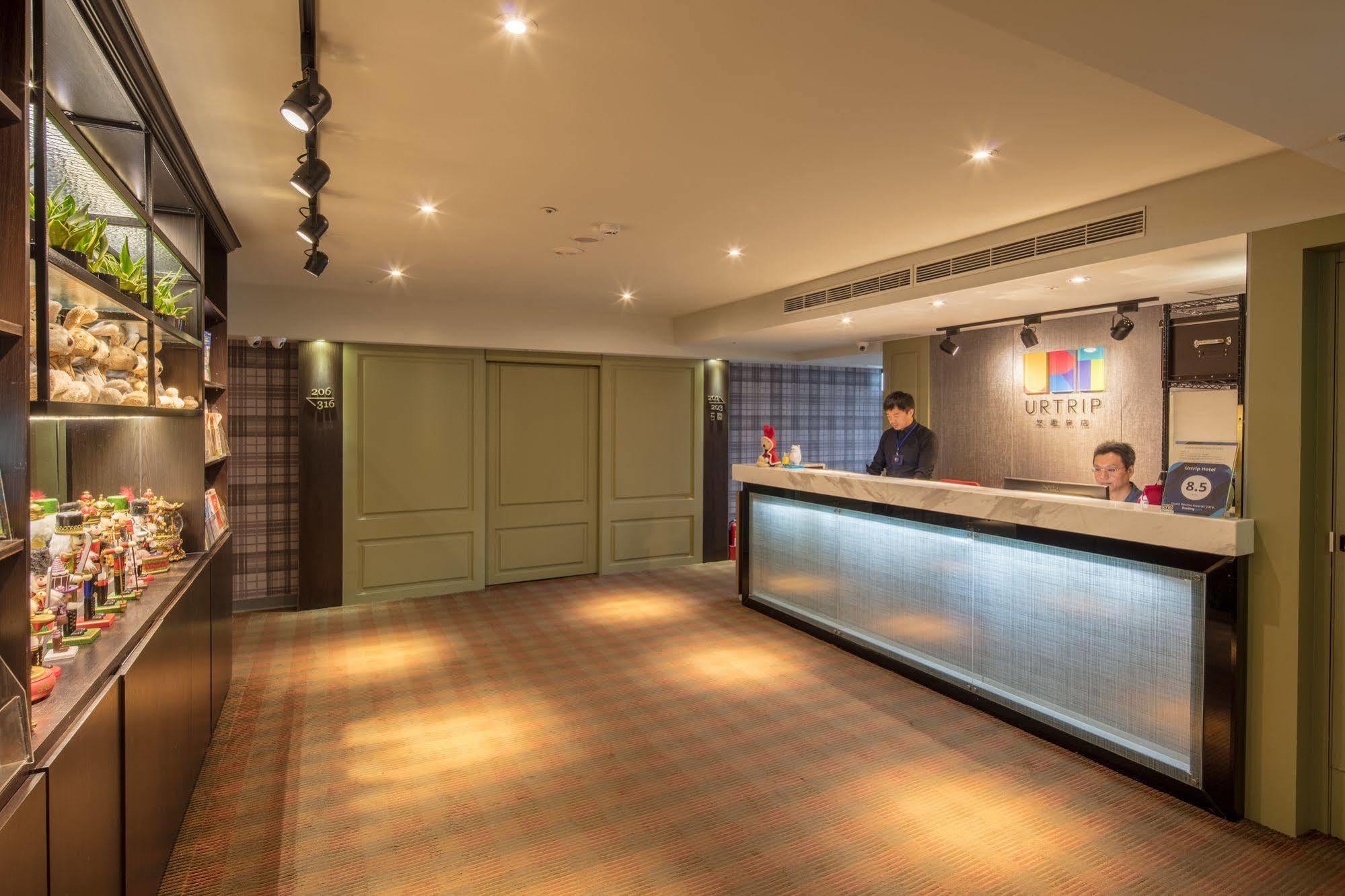 Urtrip Hotel Тайпей Екстериор снимка