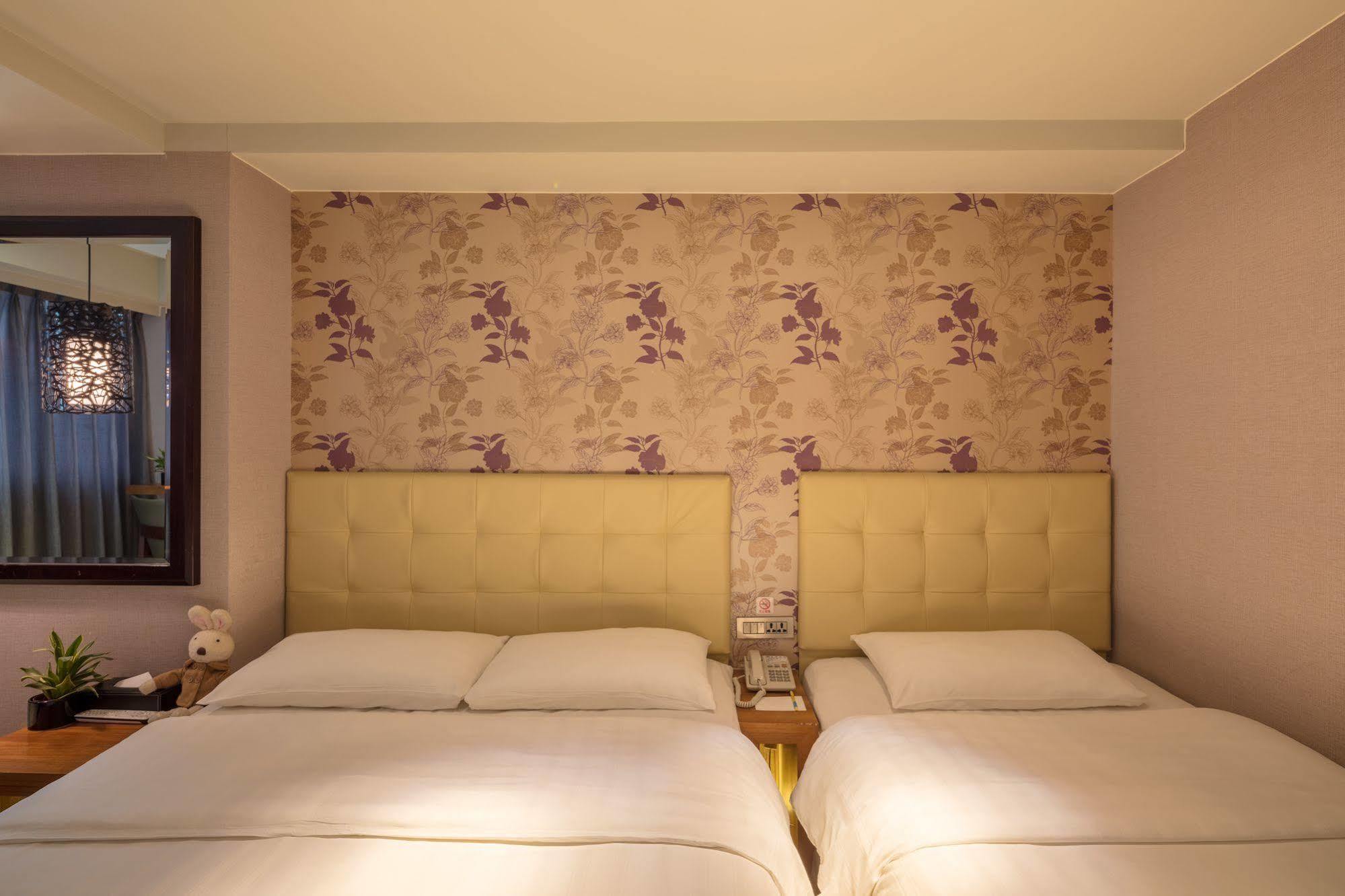 Urtrip Hotel Тайпей Екстериор снимка