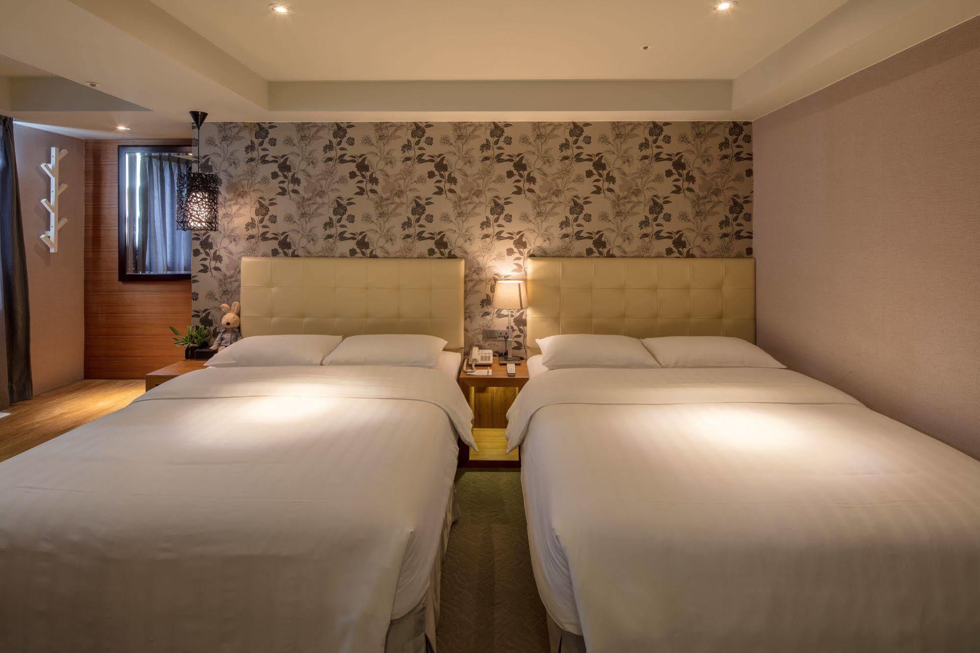 Urtrip Hotel Тайпей Екстериор снимка